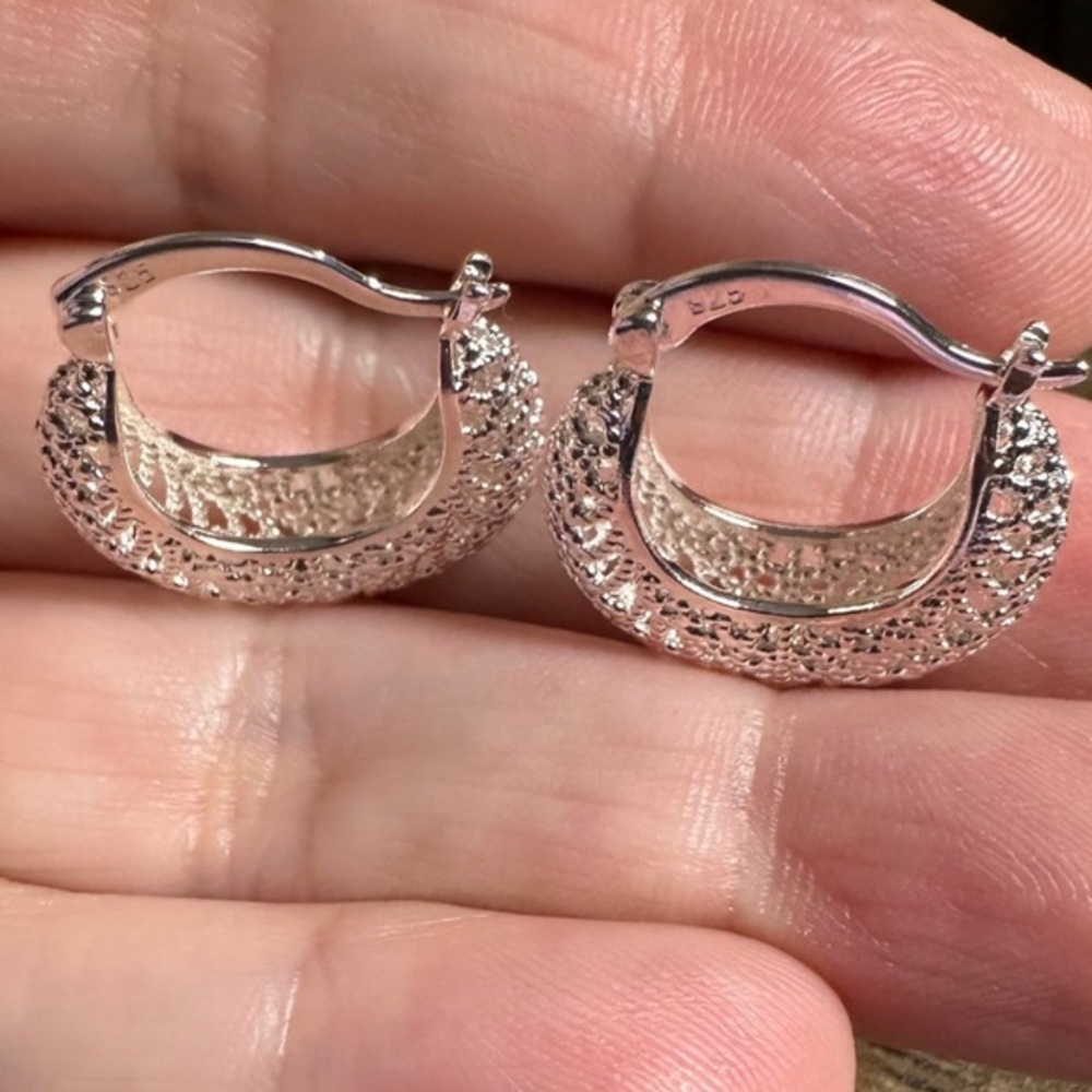 925 Sterling Silver Oval Filigree 25mm Hoop Earrings